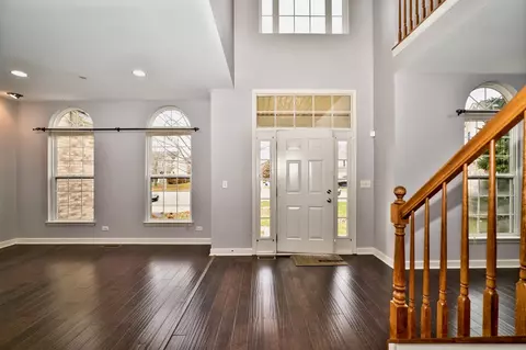 2301 Edgartown Ln, Hoffman Estates, IL 60192 photo 9