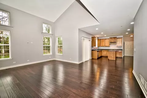 2301 Edgartown Ln, Hoffman Estates, IL 60192 photo 17