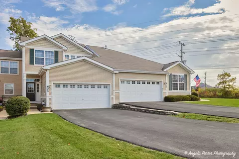 625 N Fox Trl #625, Round Lake, IL 60073