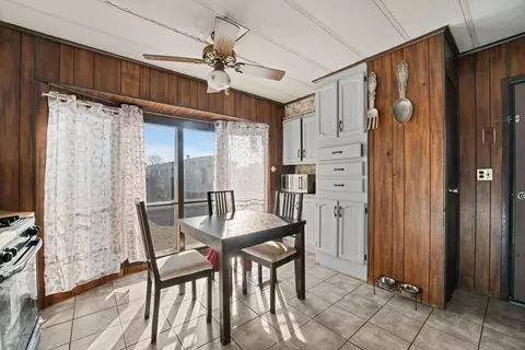 104 10th Ave, Bartlett, IL 60103 photo 4