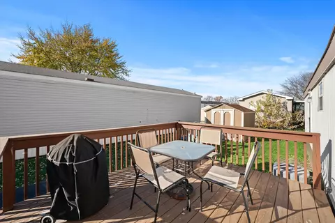 104 10th Ave, Bartlett, IL 60103 photo 18