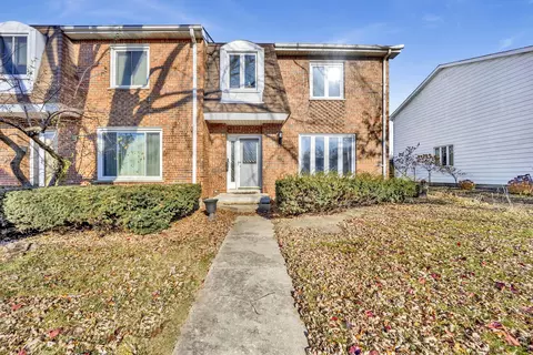 1132 63rd St, Downers Grove, IL 60516