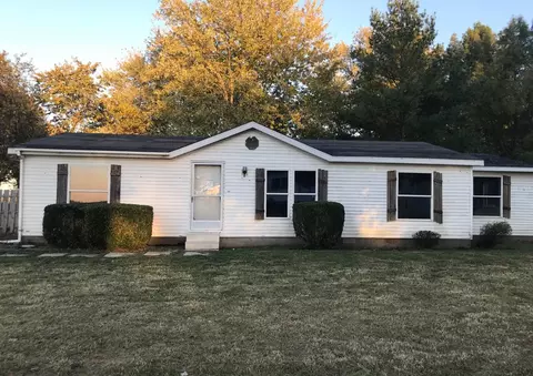 1110 N Indiana St, Hindsboro, IL 61930