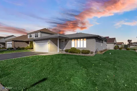 5024 179th St, Country Club Hills, IL 60478