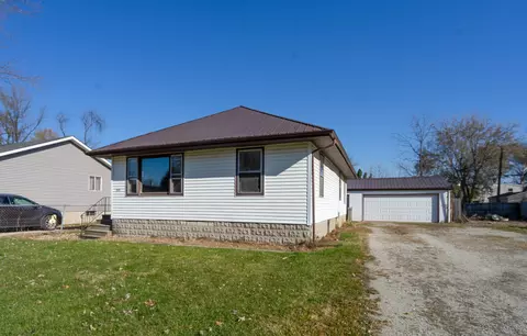 202 Independence Ave, Joliet, IL 60433