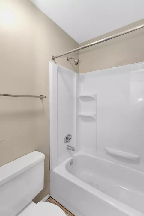 664 Claridge Cir, Hoffman Estates, IL 60169 photo 21