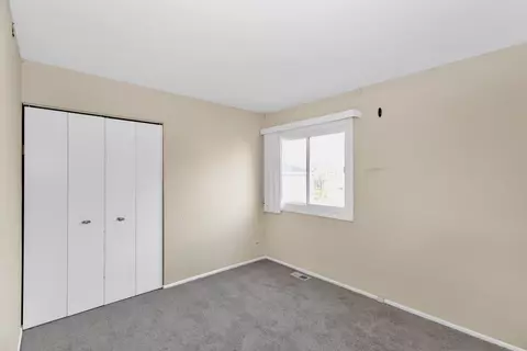 664 Claridge Cir, Hoffman Estates, IL 60169 photo 25