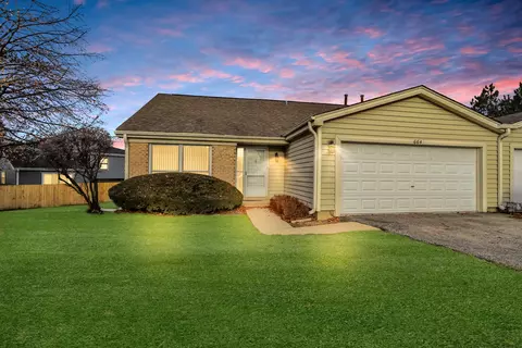 664 Claridge Cir, Hoffman Estates, IL 60169