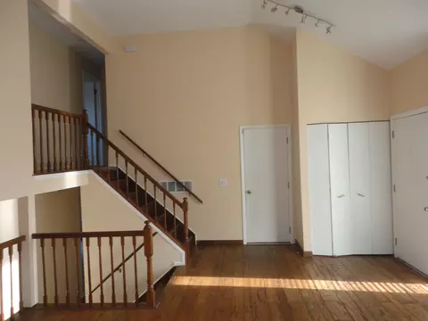 664 Claridge Cir, Hoffman Estates, IL 60169 photo 9