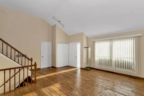 664 Claridge Cir, Hoffman Estates, IL 60169 photo 11