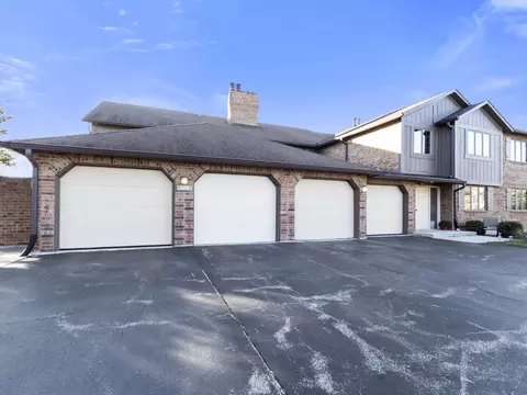 13318 S Country Club Ct #2A, Palos Heights, IL 60463