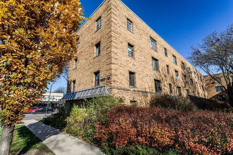 1557 Monroe Ave #1D, River Forest, IL 60305