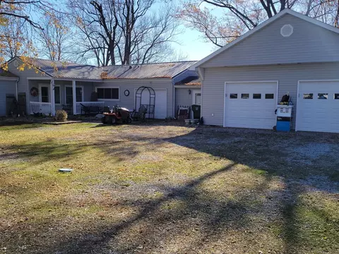 305 W Lincoln St, Atwood, IL 61913