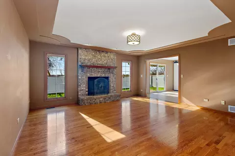 715 3rd St, Manhattan, IL 60442 photo 2