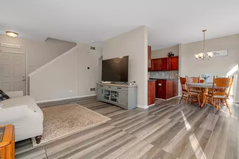 5005 Corning Ct, Plainfield, IL 60586 photo 8