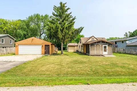 25644 W Arcade Dr, Lake Villa, IL 60046