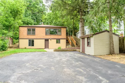 43 S Holly Ave, Fox Lake, IL 60020