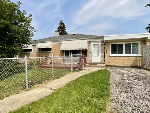 8227 S Kilpatrick Ave, Chicago, IL 60652