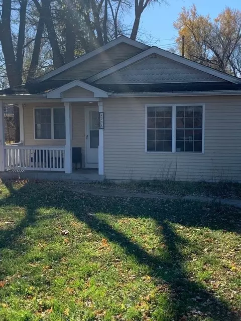 4705 Mccullom Lake Rd, Mchenry, IL 60050