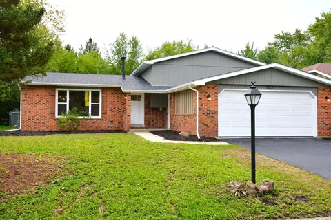 5123 Arquilla Dr, Richton Park, IL 60471