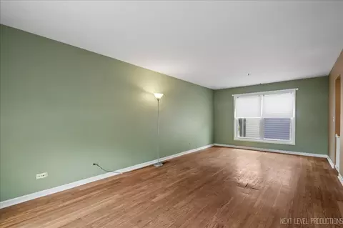 515 Hillcrest Blvd, Hoffman Estates, IL 60169 photo 2