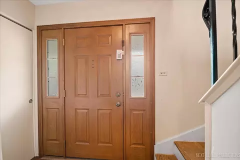 515 Hillcrest Blvd, Hoffman Estates, IL 60169 photo 22
