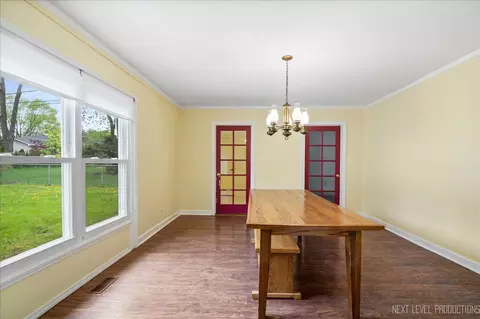 515 Hillcrest Blvd, Hoffman Estates, IL 60169 photo 4