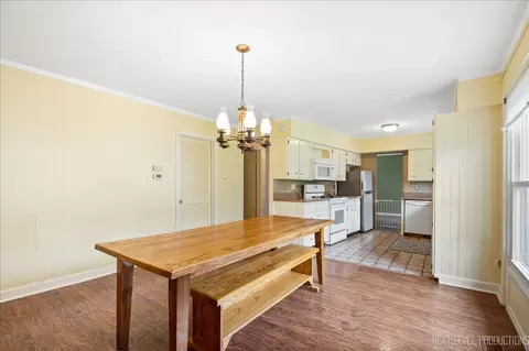 515 Hillcrest Blvd, Hoffman Estates, IL 60169 photo 6