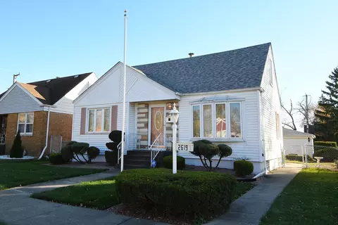 2619 122nd St, Blue Island, IL 60406