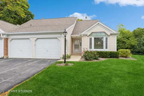 502 Lewis Isle Ln, Prospect Heights, IL 60070
