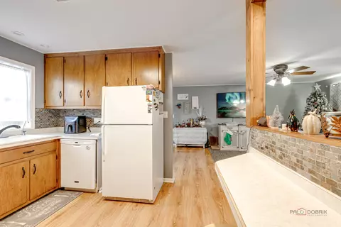 612 N Kent Rd, Mchenry, IL 60051 photo 8