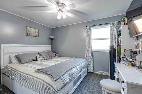612 N Kent Rd, Mchenry, IL 60051 photo 11