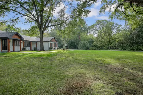 34 W023 White Thorne Rd, Wayne, IL 60184 photo 4