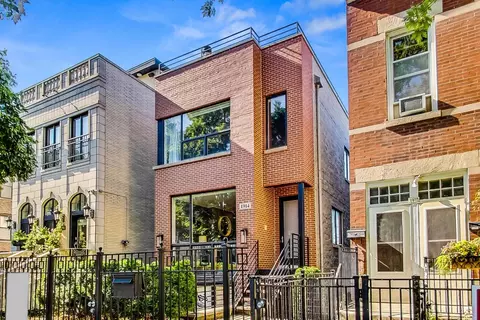 1914 W Dickens Ave, Chicago, IL 60614