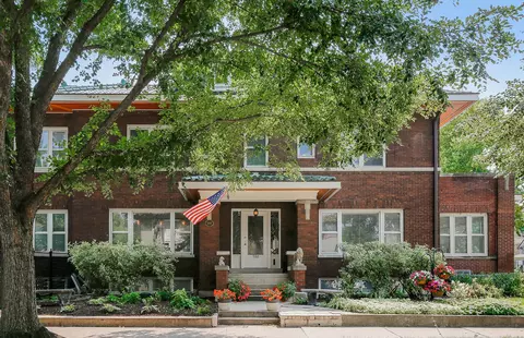 700 S Lombard Ave, Oak Park, IL 60304