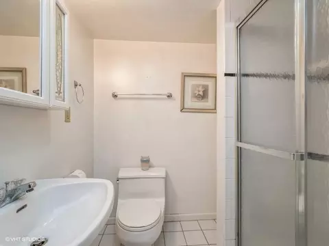 983 North Ave, Des Plaines, IL 60016 photo 18