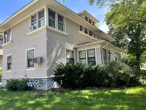 316 Division St, Elgin, IL 60120 photo 3