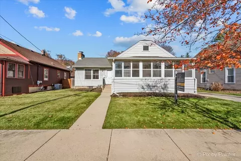 620 Orange St, Elgin, IL 60123
