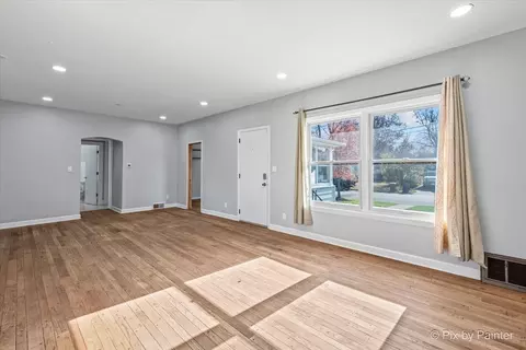 620 Orange St, Elgin, IL 60123 photo 9