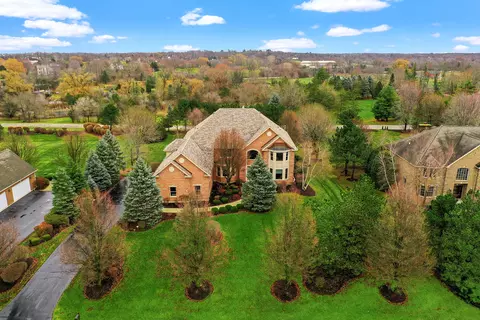 280 Joshua Dr, Hawthorn Woods, IL 60047