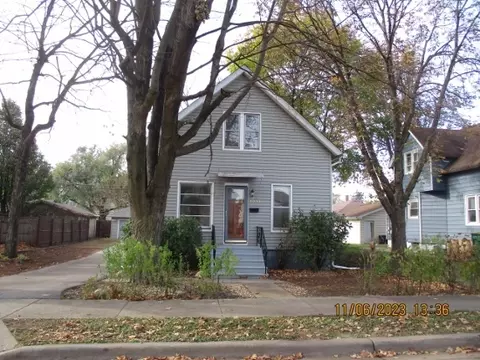 1019 Wilcox St, Joliet, IL 60435