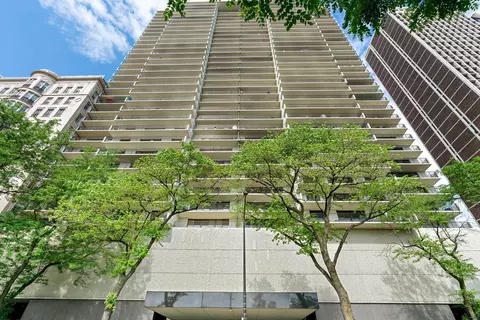 1212 N Lake Shore Dr #21AN, Chicago, IL 60610