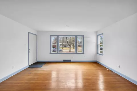 5 Flora Ct, Champaign, IL 61821 photo 6