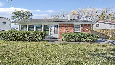 16548 Plymouth Dr, Markham, IL 60428