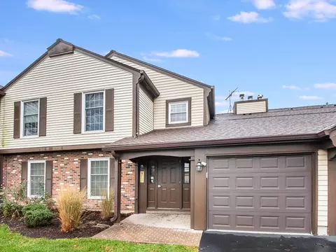 2115 Lancaster Cir #102D, Naperville, IL 60565