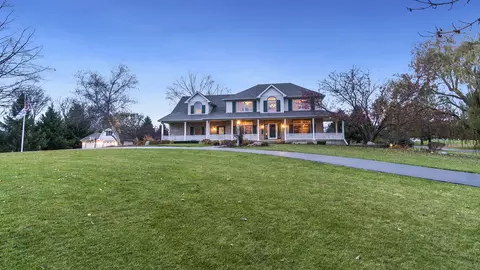 1921 Wildcat Rd, Dixon, IL 61021