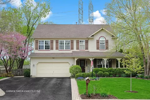 760 Providence Ln, Crystal Lake, IL 60012