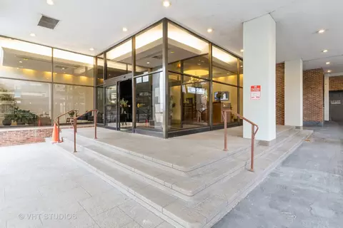 6171 N Sheridan Rd #305, Chicago, IL 60660