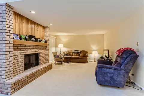 254 Spring Cove Dr, Elgin, IL 60123 photo 7