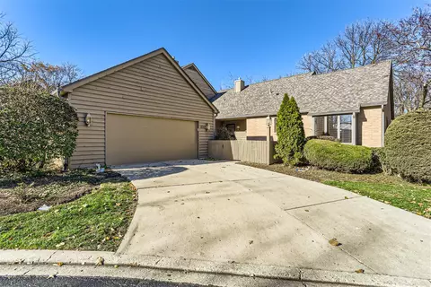 254 Spring Cove Dr, Elgin, IL 60123 photo 3